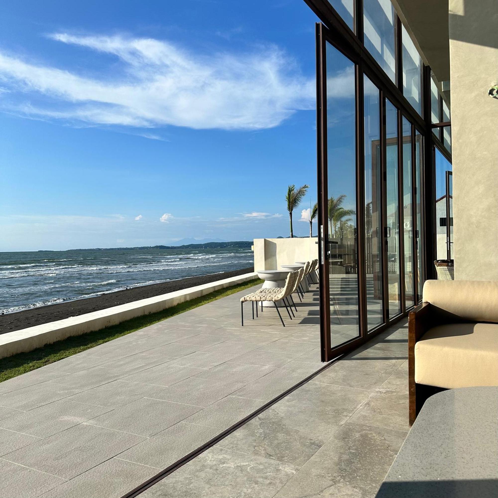 Tana Beach Villas Lian Exterior foto