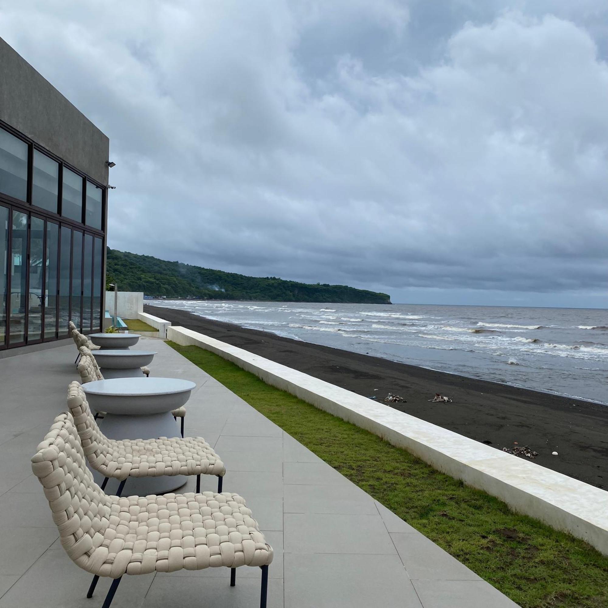 Tana Beach Villas Lian Exterior foto