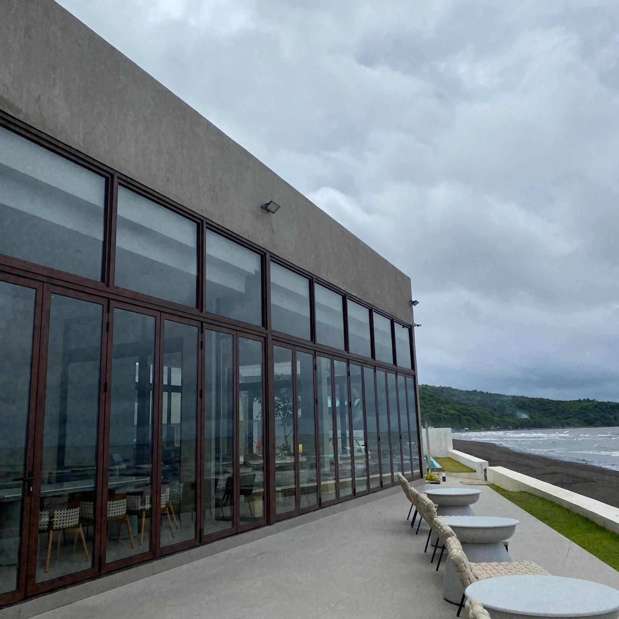 Tana Beach Villas Lian Exterior foto